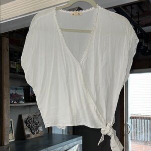 Chic White Tie-Front Blouse